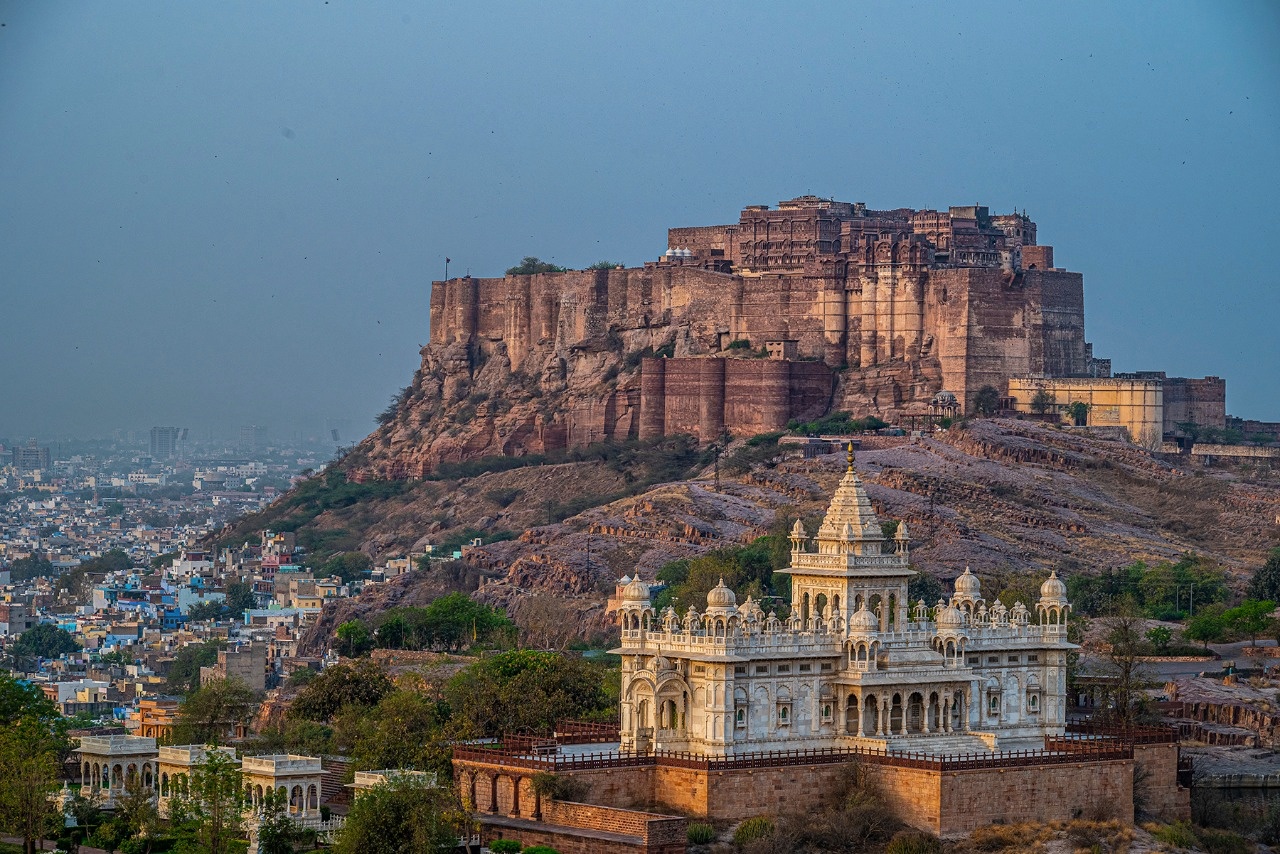 Jaswant Thada Entry Ticket with Optional Guide